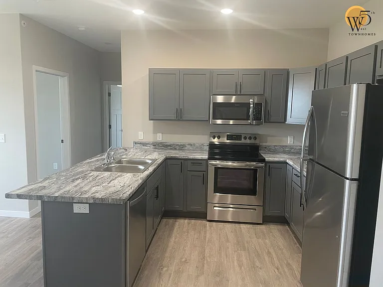 West 5th Townhomes — Photo 19