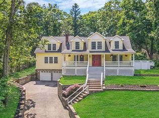 87 Overhill Rd, Wading River, NY 11792