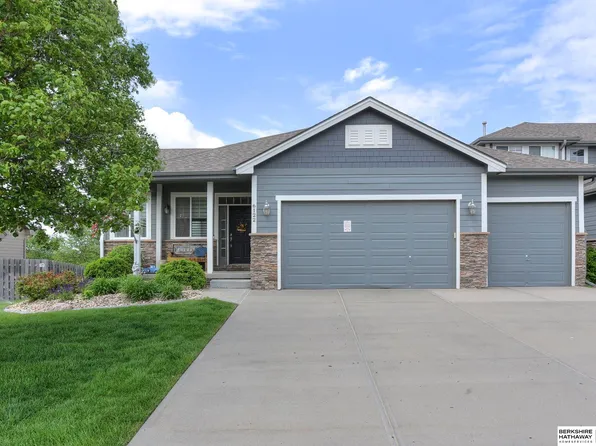 6122 S 193rd St, Omaha, NE 68135