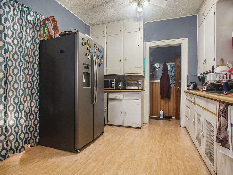 704 N Nottawa St, Sturgis, MI 49091 MLS 23029205 Zillow