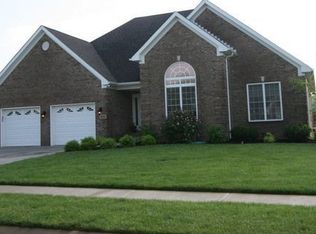 208 Sutters Mill Dr, Bowling Green, KY 42104
