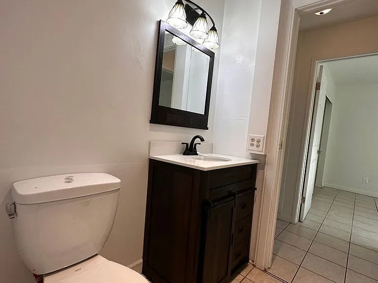 2277 Channel Dr — Photo 6