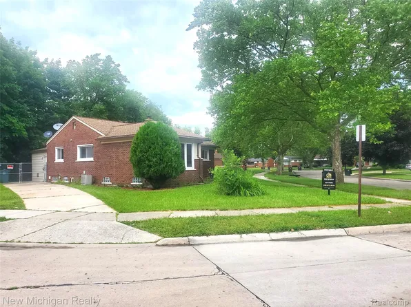 22221 Marlow St, Oak Park, MI 48237