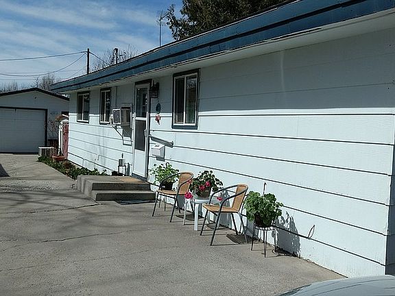 Driveway/Sunny Patio