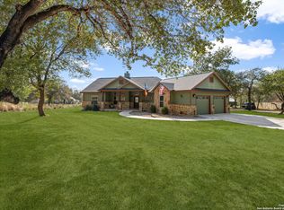 1858 burr oak, Adkins, TX 78101