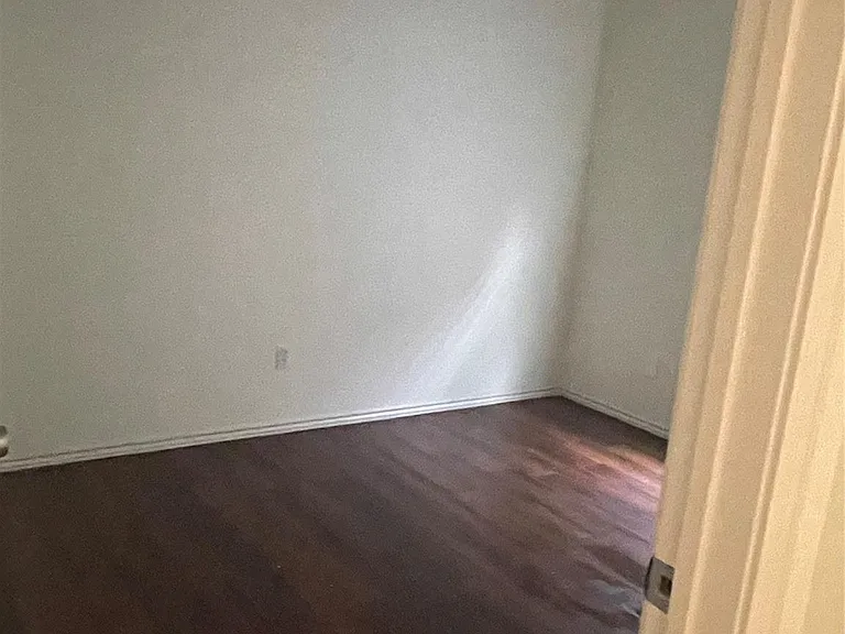 5412 Village Green Dr — Photo 15