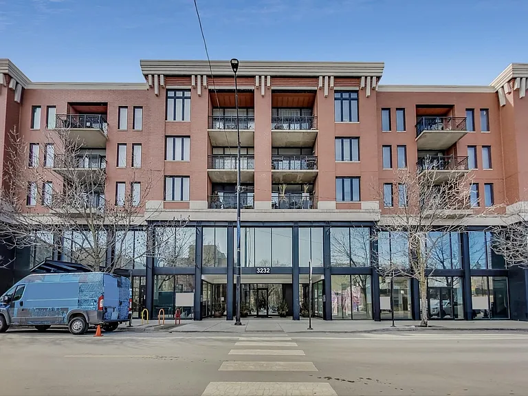 3232 N Halsted St #H409 — Photo 1