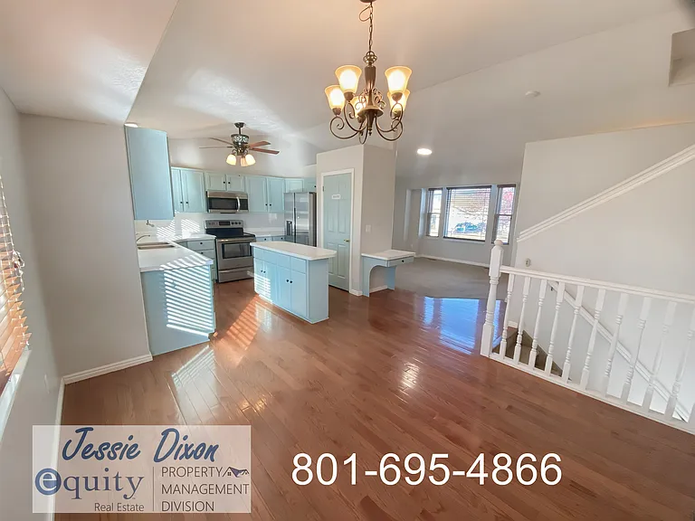 5889 S 3260 W — Photo 7