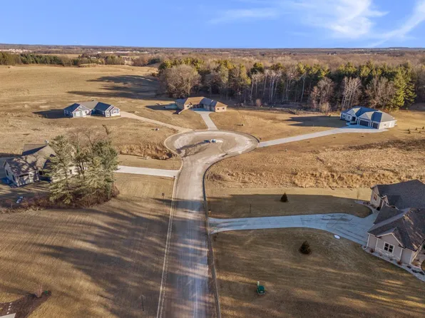 5785 THULL COURT, West Bend, WI 53095