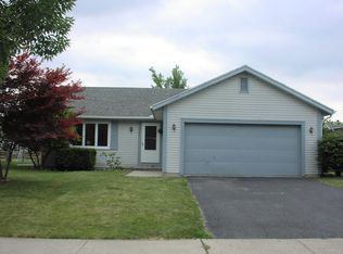 530 Centerfield Dr, Maumee, OH 43537