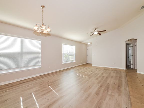 5th image of 907 Muirwood Way