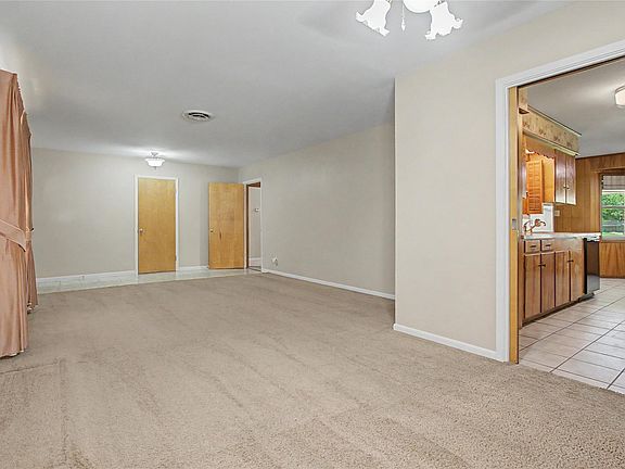 5th image of 502 Cannon Rd