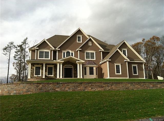 1st image of 37 Hawthorne Ln
