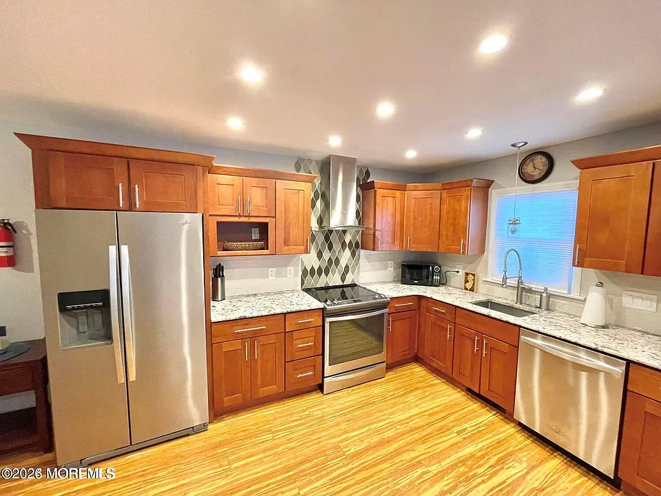 113 Lincoln Ave #4
