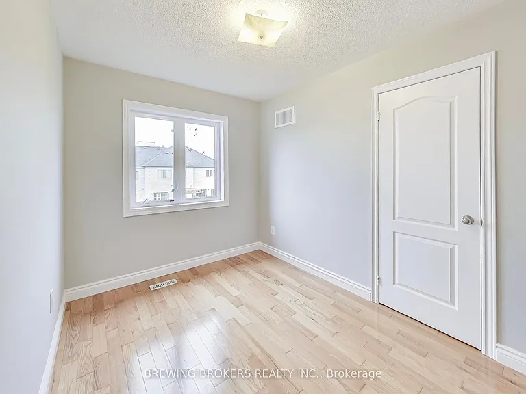 33 Pearcey Cres — Photo 22