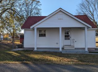 423 Manilla Rd, Englewood, TN 37329