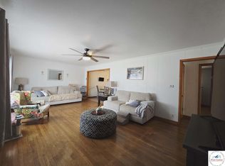 710 E Howard St, California, MO 65018