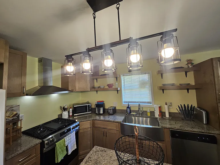5699 N Allen Rd SE — Photo 4