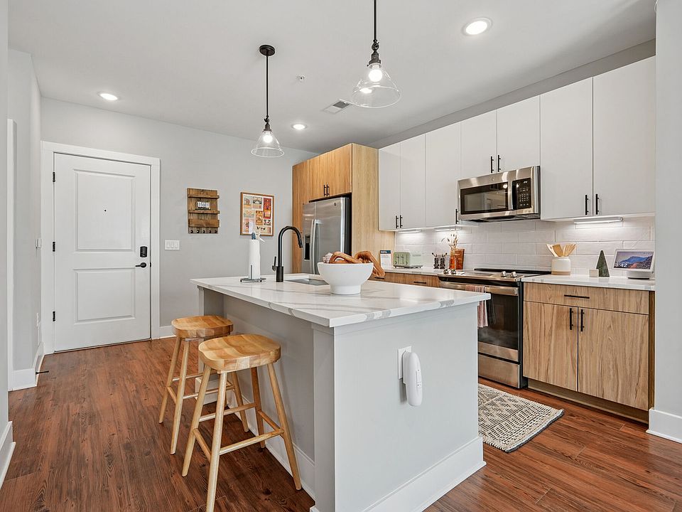 The Blake Optimist Park apartments community photo