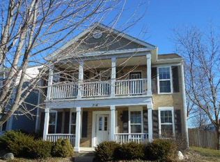 714 Serendipity Dr, Aurora, IL 60504