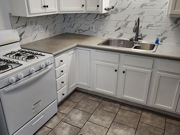 4th image of 4105 Speight Ave