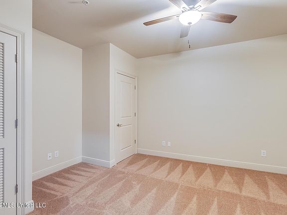 5th image of 630 Bay Cove Dr #212