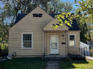 25917 McDonald St, Dearborn Heights, MI 48125