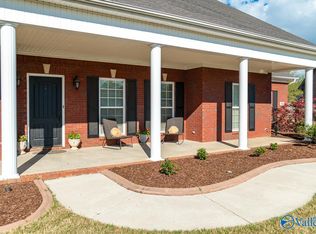 84 Mountain Cove Dr, Trinity, AL 35673
