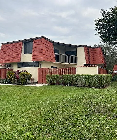 3896 Victoria Dr — Photo 1