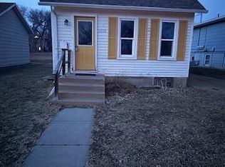 1208 W 3rd Ave, Mitchell, SD 57301