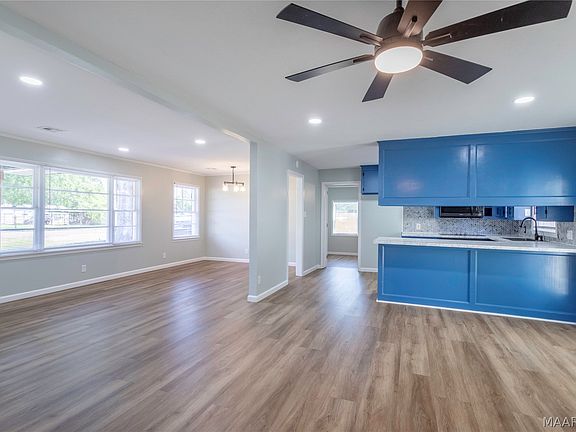 4th image of 99 1st Ave