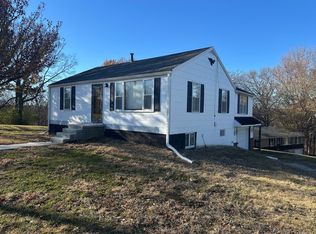 5100 NW Parkdale Rd, Kansas City, MO 64151