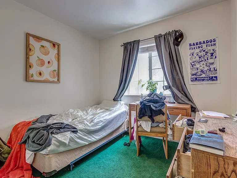 642 N 200 E #105 — Photo 14