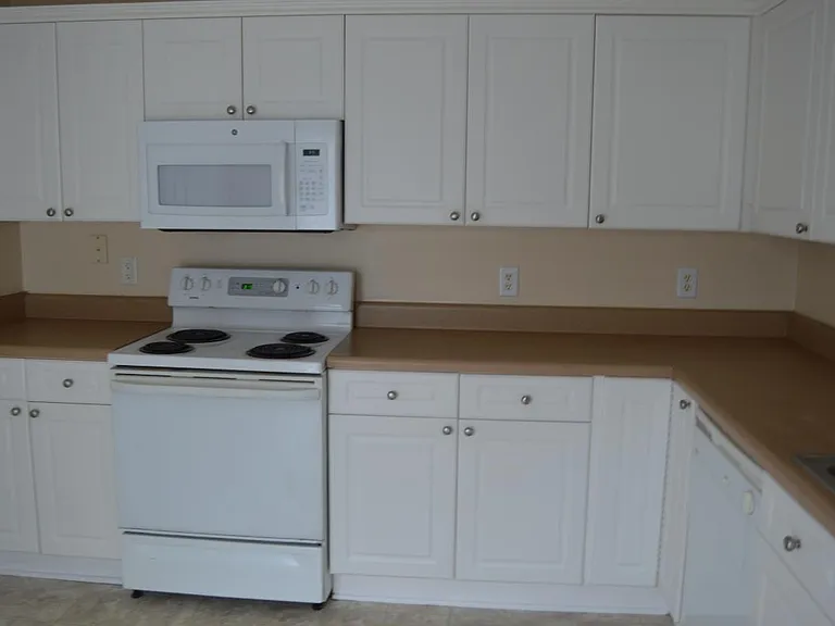 800 S Browns Ln #B3 — Photo 3