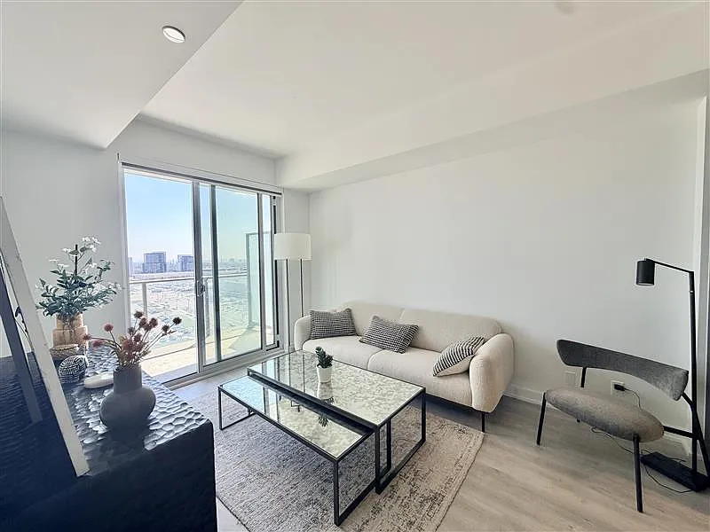 185 Millway Avenue Vaughan — Photo 4
