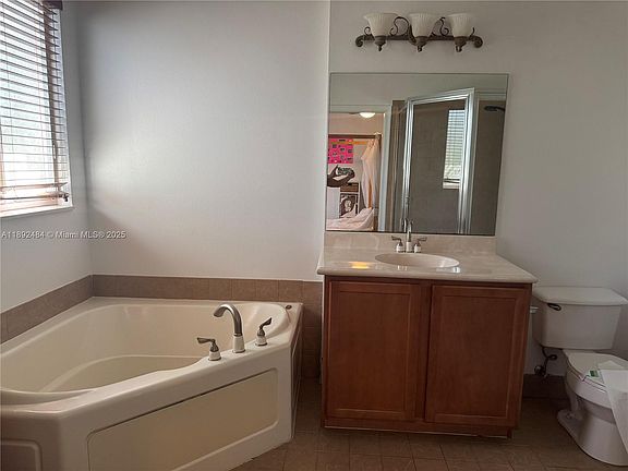 2nd image of 3152 N Greenleaf Cir