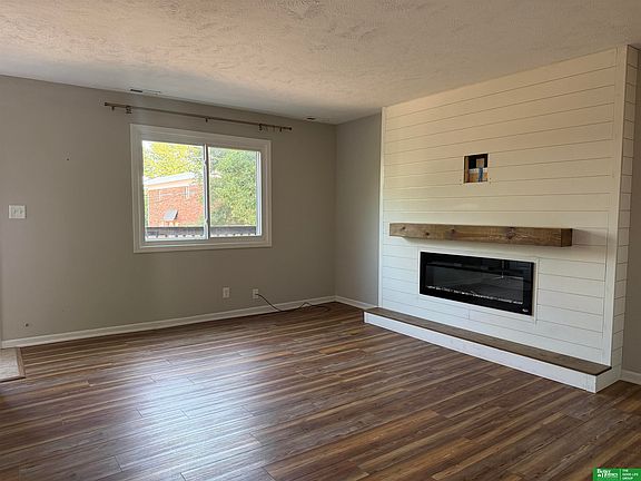 5th image of 2005 Winnie Dr APT 8