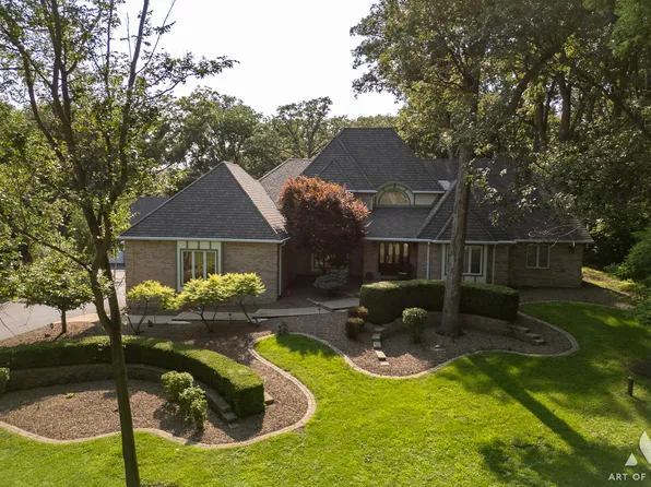 19800 Woodside Dr, New Lenox, IL 60451