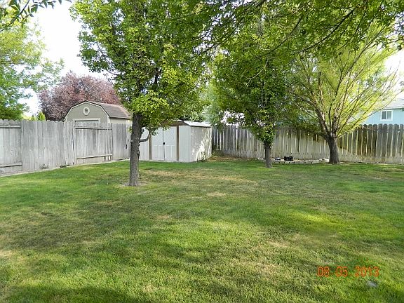 3rd image of 166 El Camino Ave