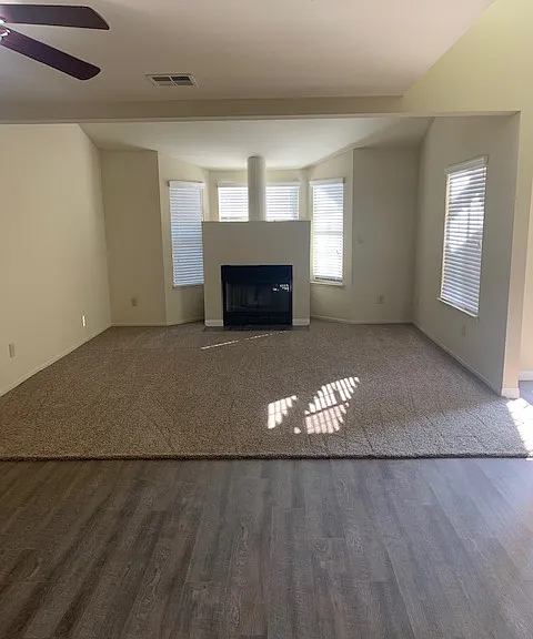 3x2.5 Laurelwood West Villas