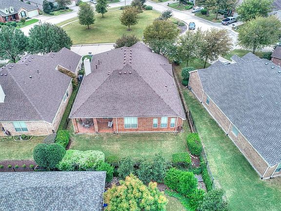 2nd image of 432 Long Cove Dr