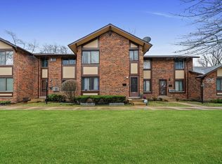 18W151 Kirkland Ln, Villa Park, IL 60181