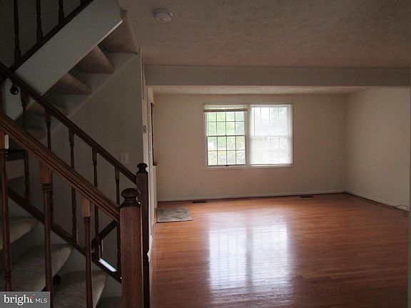 4th image of 1112 Floyd Pl