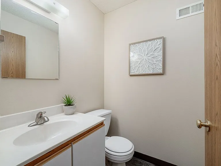 Eastpointe Townhomes — Photo 28
