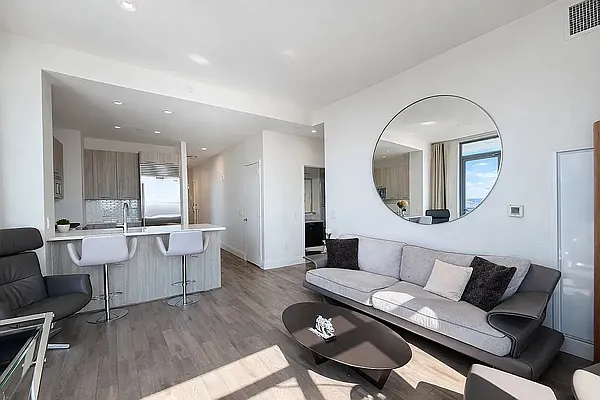 Living room, photo 2
