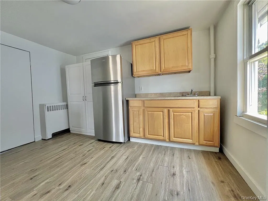 1 bed, 1.0 bath, 672 sqft, $1,700 — Photo 3
