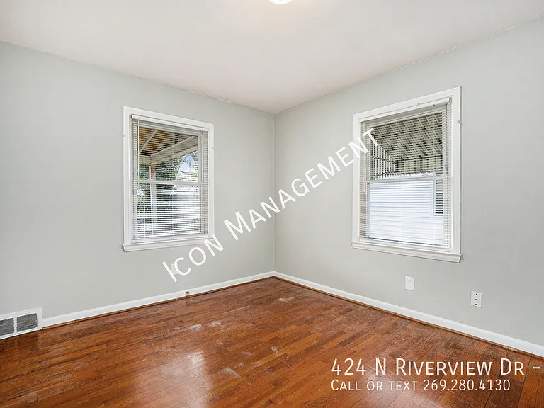 424 N Riverview Dr #2 — Photo 13