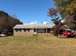 8167 Mintawood Ln, Mechanicsville, VA 23111