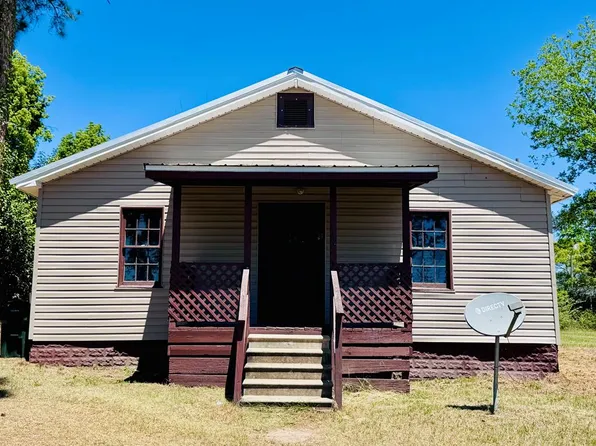 1811 Coffee Rd, Douglas, GA 31535