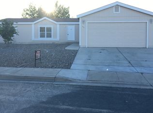 924 Green Valley Dr, Fernley, NV 89408